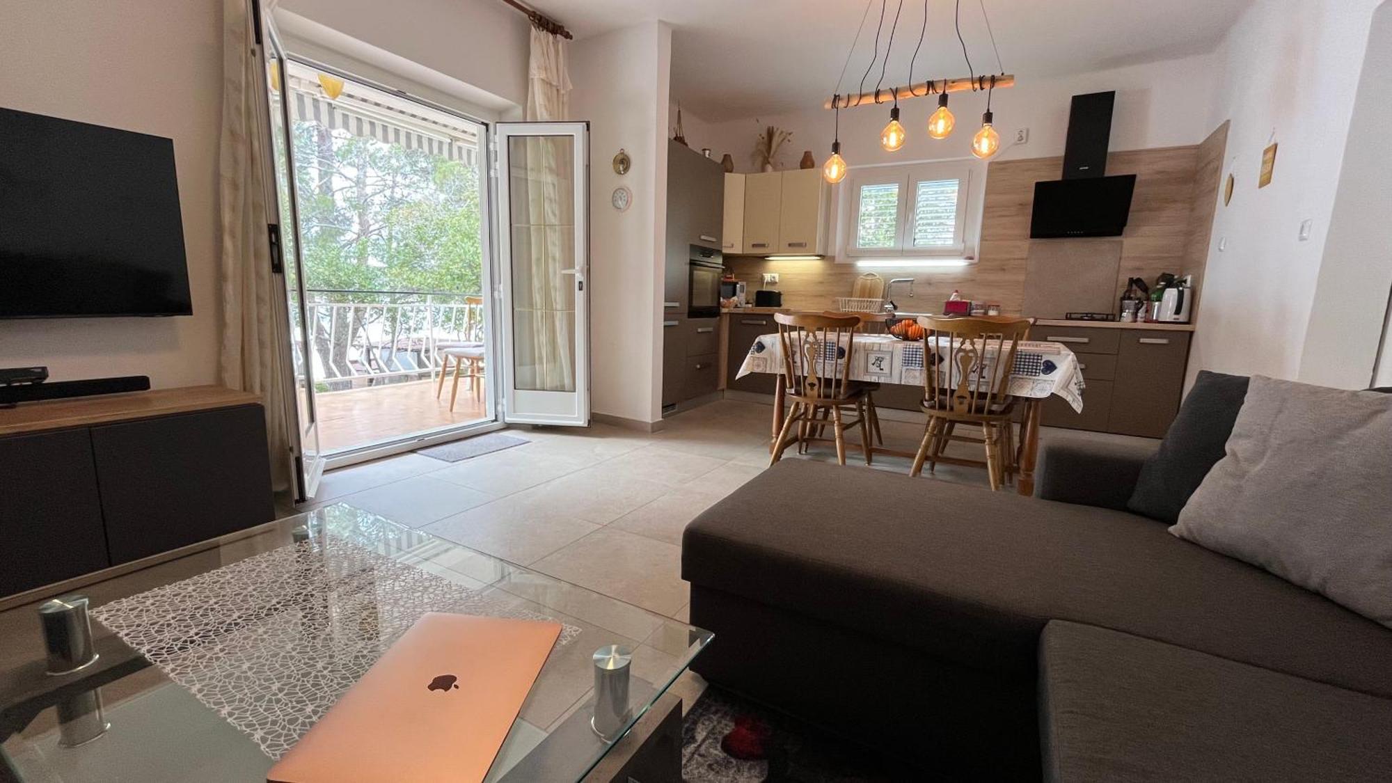 Sidus Maris, Spacious Seaside Apartment With Free Parking Martinscica  Exterior photo